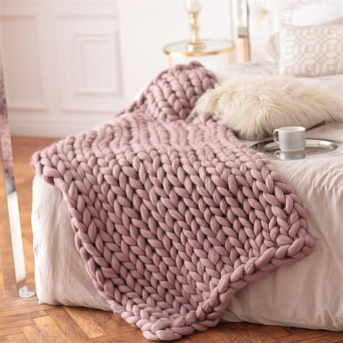 Christmas Present Ideas 2017 - Chunky Knit Blanket