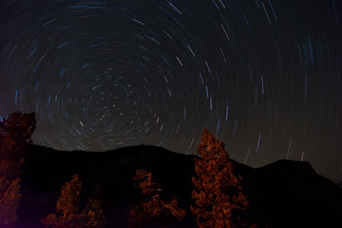 How To Photograph The Night Sky - Create Star Trails